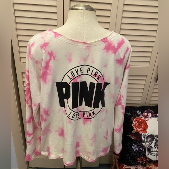 💗VS PINK RARE SWEATSHIRT💗 - Picture 1 of 4